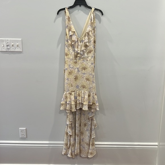 Belle Badgley Mischa Naty V-neck Ruffle Dress - Picture 2 of 5